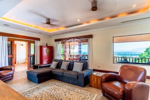 Chalet de 5 dormitorios en Layan Beach, Tailandia № 190632 - foto 4
