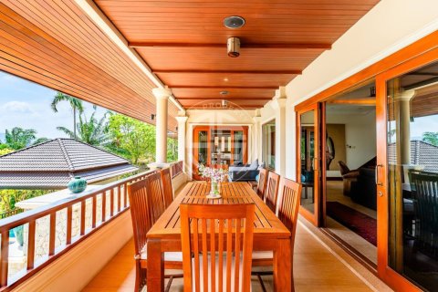 Chalet de 5 dormitorios en Layan Beach, Tailandia № 190632 - foto 19