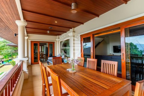 Chalet de 5 dormitorios en Layan Beach, Tailandia № 190632 - foto 17
