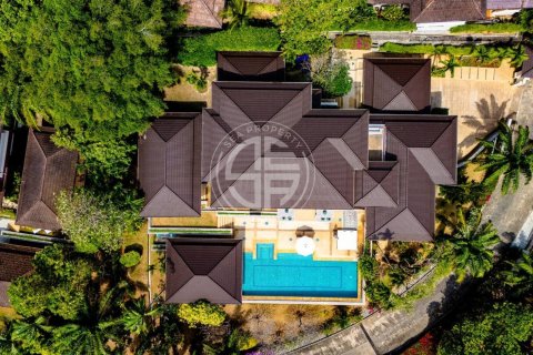 Chalet de 5 dormitorios en Layan Beach, Tailandia № 190632 - foto 3