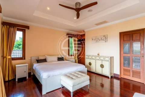 Chalet de 5 dormitorios en Layan Beach, Tailandia № 190632 - foto 12