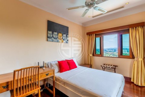 Chalet de 5 dormitorios en Layan Beach, Tailandia № 190632 - foto 13