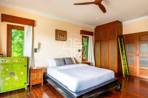 Chalet de 5 dormitorios en Layan Beach, Tailandia № 190632 - foto 14