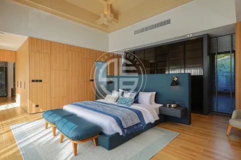 Chalet de 4 dormitorios en Phuket, Tailandia № 190633 - foto 7