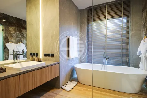 Chalet de 4 dormitorios en Phuket, Tailandia № 190633 - foto 8