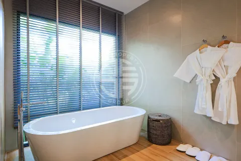Chalet de 4 dormitorios en Phuket, Tailandia № 190633 - foto 11