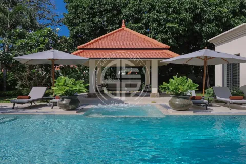 Chalet de 4 dormitorios en Phuket, Tailandia № 190633 - foto 19