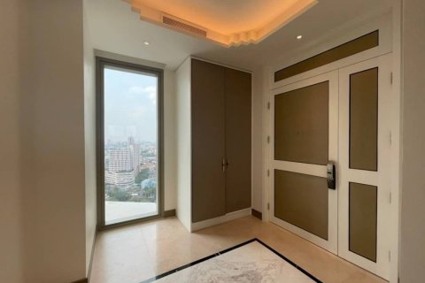 Condominio de 2 dormitorios en Khlong San, Bangkok, Tailandia № 134071 - foto 3