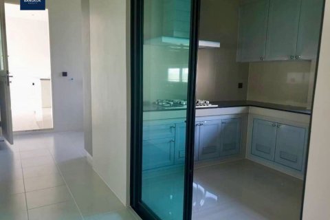 Chalet de 5 dormitorios en Suan Luang, Bangkok, Tailandia № 134067 - foto 5