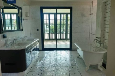 Chalet de 5 dormitorios en Suan Luang, Bangkok, Tailandia № 134067 - foto 9