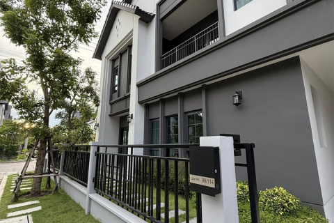 House in Bangkok, Thailand 4 bedrooms № 190282 - photo 8