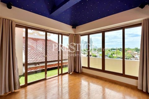 Casa de 4 dormitorios en Pattaya, Tailandia № 233459 - foto 15