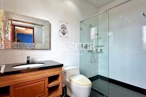 Casa de 4 dormitorios en Pattaya, Tailandia № 233459 - foto 13