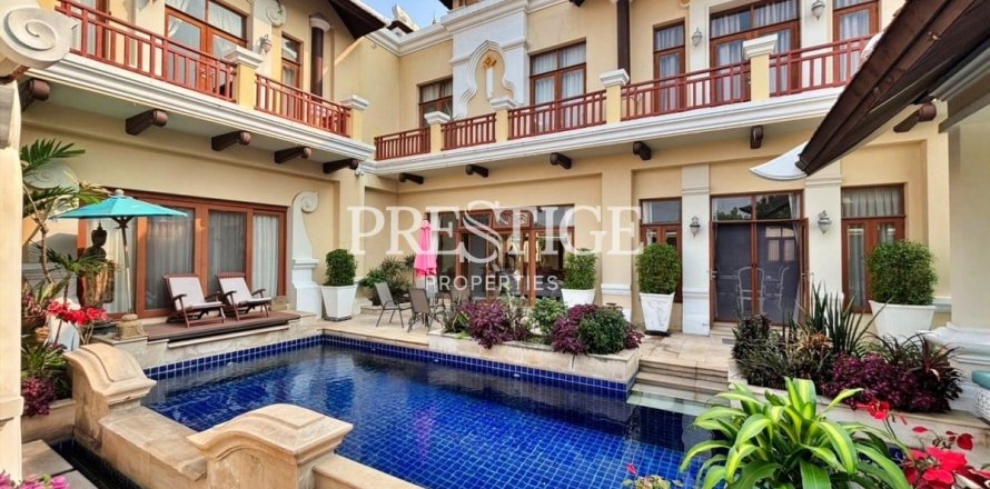 Casa de 4 dormitorios en Pattaya, Tailandia № 233460
