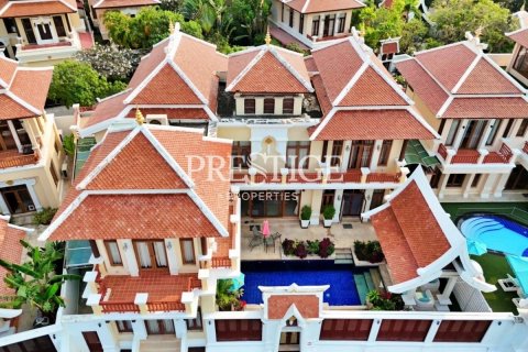 Casa de 4 dormitorios en Pattaya, Tailandia № 233460 - foto 23