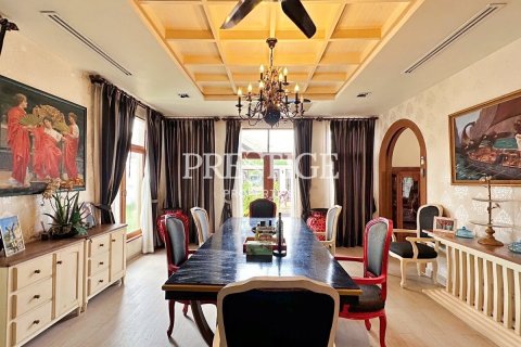 Casa de 4 dormitorios en Pattaya, Tailandia № 233460 - foto 4
