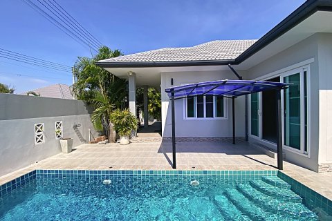 Chalet de 3 dormitorios en Hua Hin, Tailandia № 168279 - foto 2