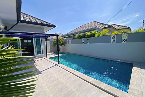 Chalet de 3 dormitorios en Hua Hin, Tailandia № 168279 - foto 5
