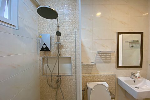 Chalet de 3 dormitorios en Hua Hin, Tailandia № 168279 - foto 22