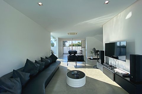 Chalet de 4 dormitorios en Hua Hin, Tailandia № 168278 - foto 14