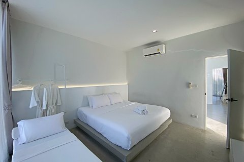 Chalet de 4 dormitorios en Hua Hin, Tailandia № 168278 - foto 26