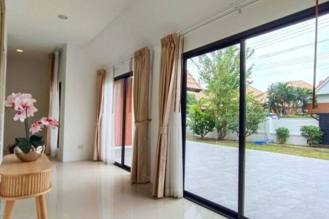 Chalet de 3 dormitorios en Hua Hin, Tailandia № 168280 - foto 6