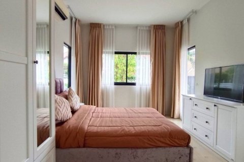 Chalet de 3 dormitorios en Hua Hin, Tailandia № 168280 - foto 11