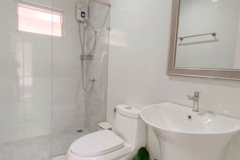 Chalet de 3 dormitorios en Hua Hin, Tailandia № 168280 - foto 16