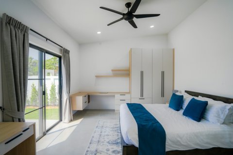 Chalet de 4 dormitorios en Hua Hin, Tailandia № 168312 - foto 20