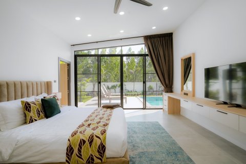 Chalet de 4 dormitorios en Hua Hin, Tailandia № 168312 - foto 16