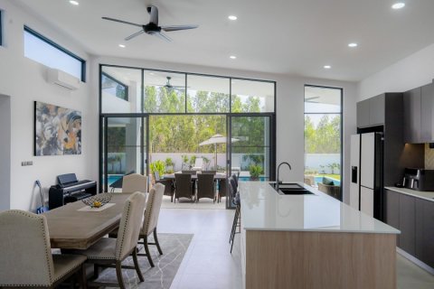 Chalet de 4 dormitorios en Hua Hin, Tailandia № 168312 - foto 12