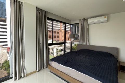 Condominio de 2 dormitorios en Watthana, Bangkok, Tailandia № 201091 - foto 9