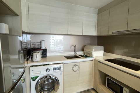 Condominio de 2 dormitorios en Watthana, Bangkok, Tailandia № 201091 - foto 5
