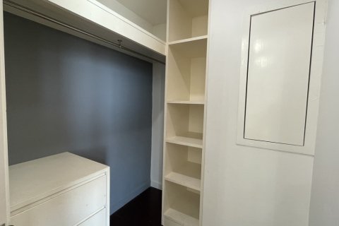 Condo in Ratchathewi, Bangkok, Thailand, 2 bedrooms  № 201086 - photo 2