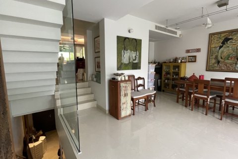 Reihenhaus in Watthana, Bangkok, Thailand 4 Schlafzimmer № 201088 - Foto 16