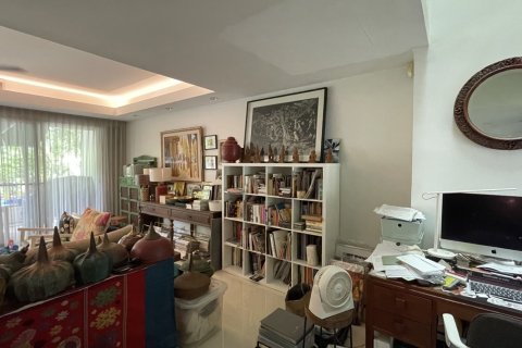 Reihenhaus in Watthana, Bangkok, Thailand 4 Schlafzimmer № 201088 - Foto 15