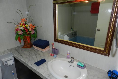 Studio in the Condo in Pattaya, Thailand  № 172074 - photo 8