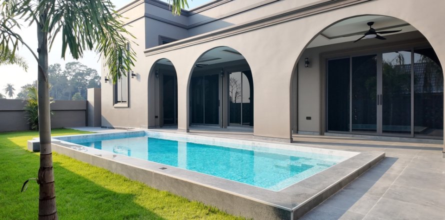 Villa in Pattaya, Thailand 3 bedrooms № 159900