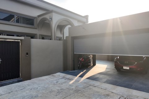 Villa in Pattaya, Thailand 3 bedrooms № 159900 - photo 15