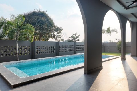 Villa in Pattaya, Thailand 3 bedrooms № 159900 - photo 5
