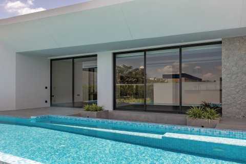 Chalet de 3 dormitorios en Pattaya, Tailandia № 159901 - foto 4