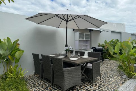 Chalet de 3 dormitorios en Pattaya, Tailandia № 159902 - foto 7