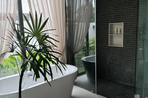 Chalet de 3 dormitorios en Pattaya, Tailandia № 159902 - foto 12