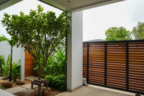 Chalet de 3 dormitorios en Pattaya, Tailandia № 159902 - foto 19