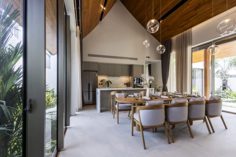 Chalet de 4 dormitorios en Pattaya, Tailandia № 159903 - foto 10