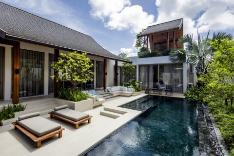 Chalet de 4 dormitorios en Pattaya, Tailandia № 159903 - foto 6