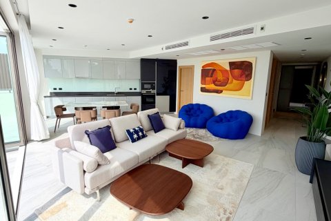 Condominio de 3 dormitorios en Patong, Tailandia № 174018 - foto 3