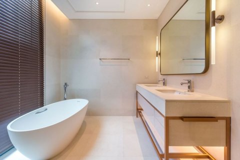 Condominio de 2 dormitorios en Pathum Wan, Bangkok, Tailandia № 133692 - foto 21