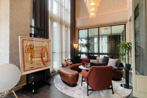 Chalet de 5 dormitorios en Suan Luang, Bangkok, Tailandia № 133647 - foto 4
