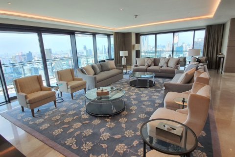 Condo à Pathum Wan, Bangkok, Thaïlande, 4 chambres  № 133649
